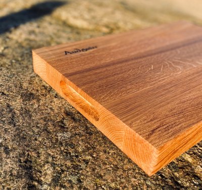 Skärbräda i massiv EK (handtag)